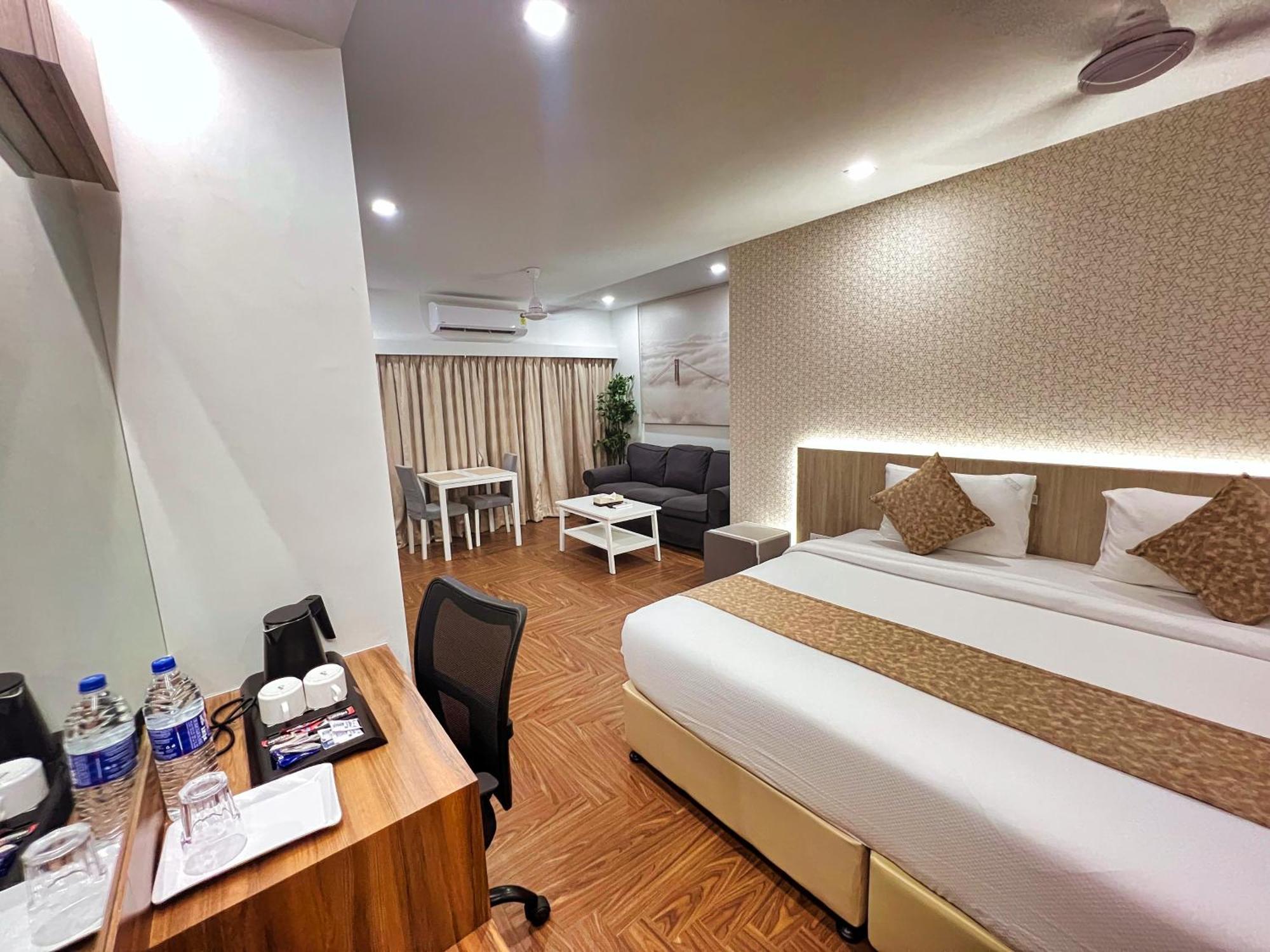White House By Maxxvalue Service Apartments Bandra Мумбай Екстериор снимка