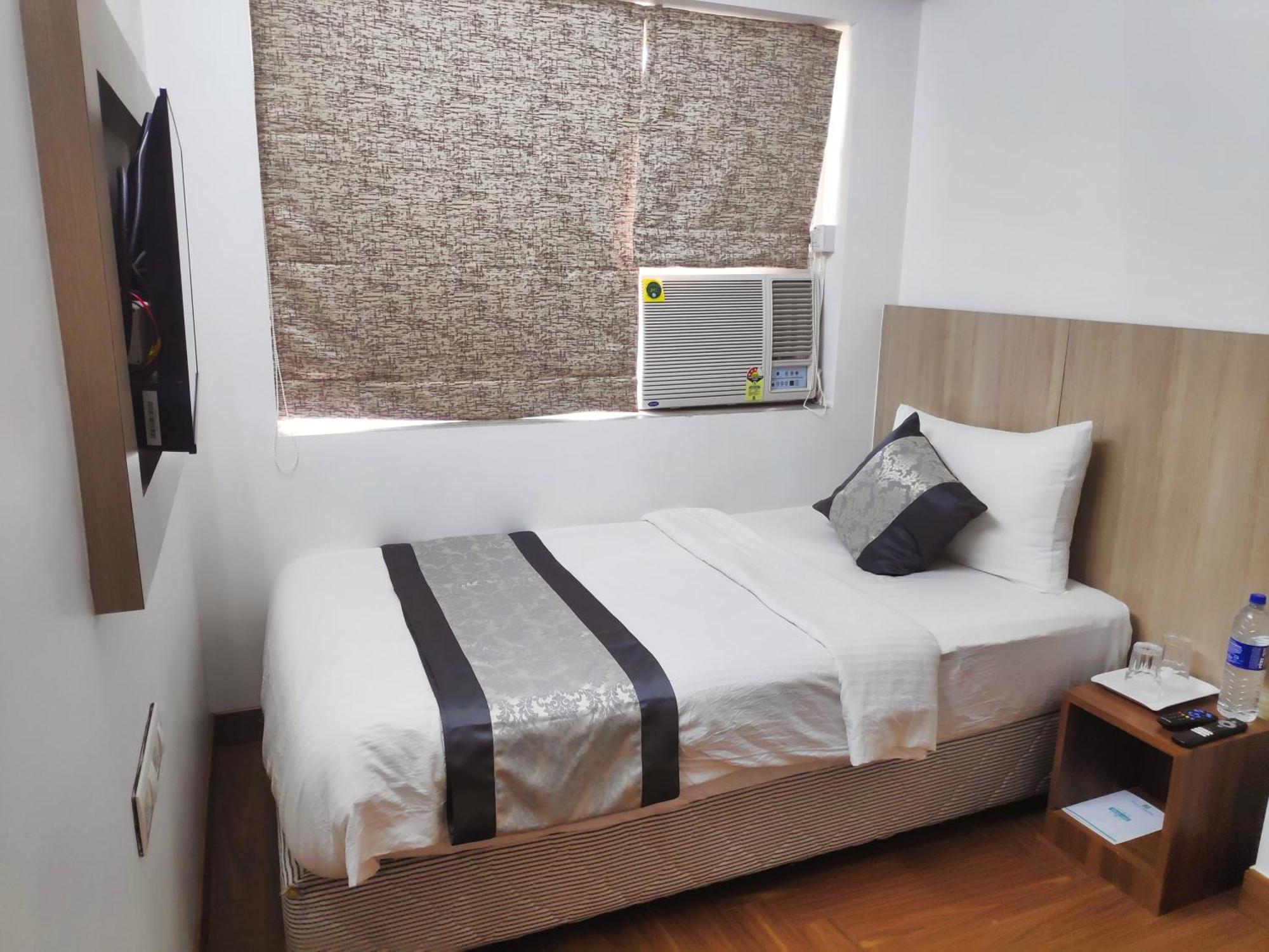 White House By Maxxvalue Service Apartments Bandra Мумбай Екстериор снимка