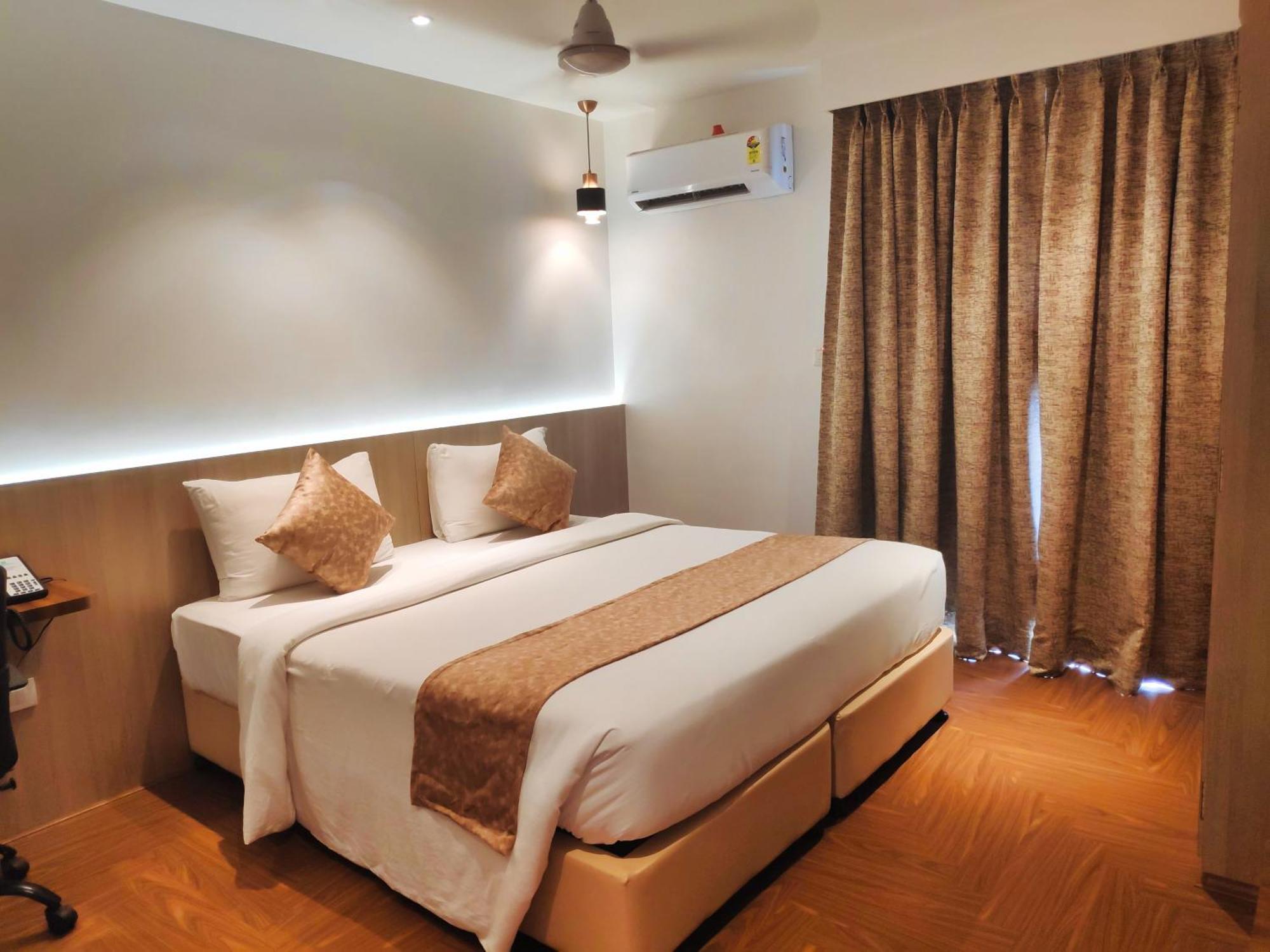 White House By Maxxvalue Service Apartments Bandra Мумбай Екстериор снимка