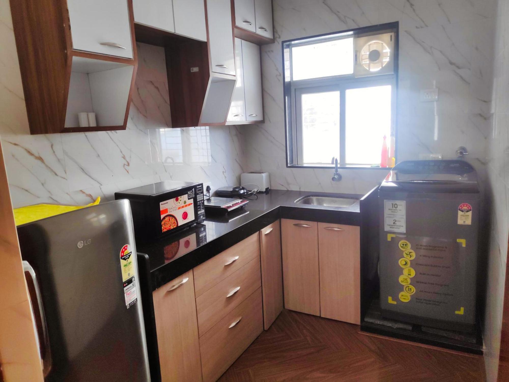 White House By Maxxvalue Service Apartments Bandra Мумбай Екстериор снимка